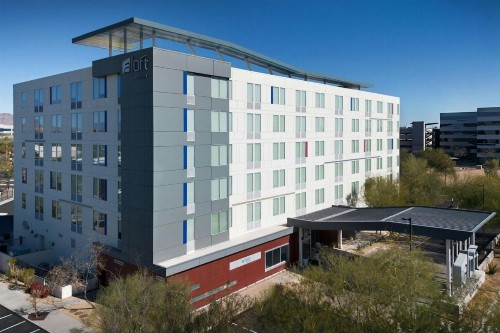 Aloft Phoenix Airport - image 2