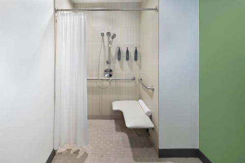 Aloft Phoenix Airport - image 31
