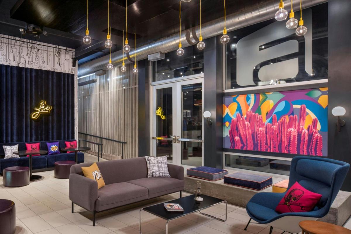 Aloft Phoenix Airport - image 4