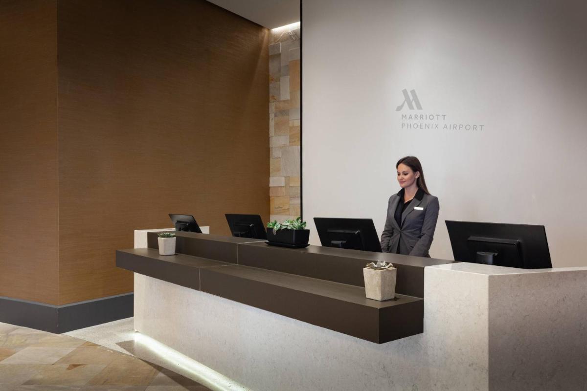 Marriott Phoenix Airport - image 3