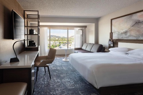 Marriott Phoenix Airport - image 9