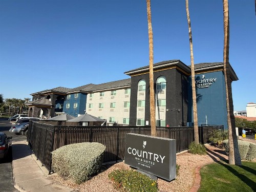 Country Inn & Suites by Radisson Phoenix Airport AZ - image 2