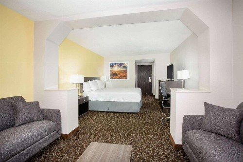 Days Inn by Wyndham Phoenix North - image 19