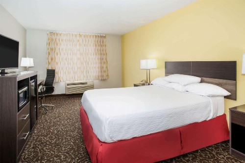 Days Inn by Wyndham Phoenix North - image 25