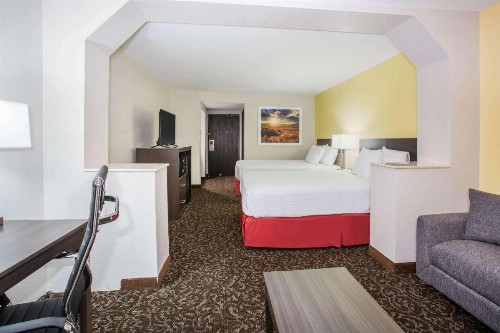 Days Inn by Wyndham Phoenix North - image 3