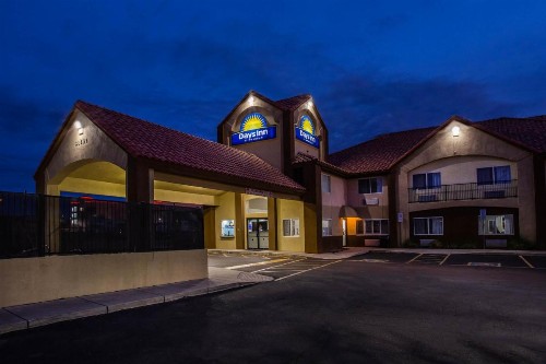 Days Inn by Wyndham Phoenix North - image 35