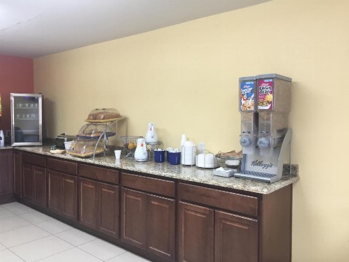Days Inn by Wyndham Phoenix North - image 39