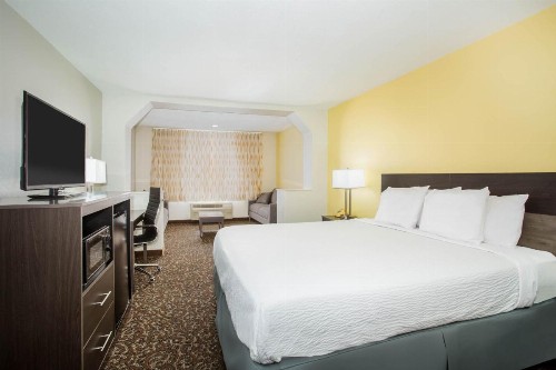Days Inn by Wyndham Phoenix North - image 44