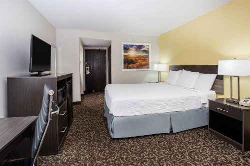 Days Inn by Wyndham Phoenix North - image 47