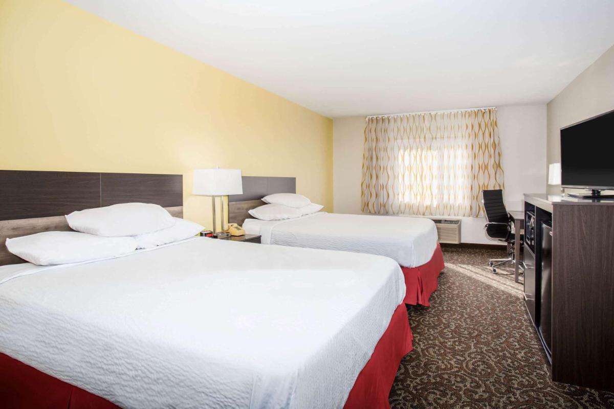 Days Inn by Wyndham Phoenix North - image 6