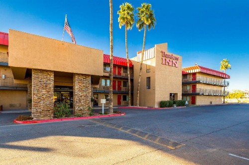 Travelers Inn - Phoenix - image 40