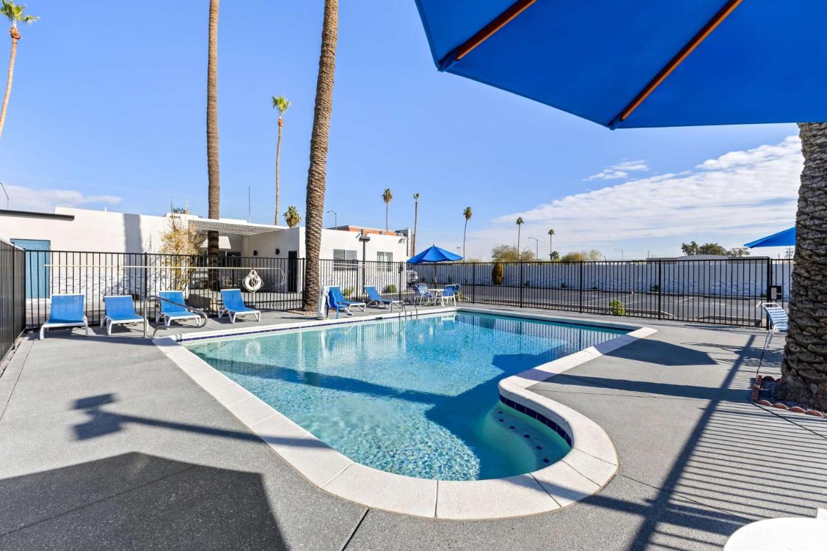 SureStay Hotel by Best Western Phoenix Airport - image 5