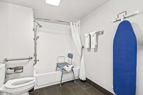 SureStay Hotel by Best Western Phoenix Airport - image 9