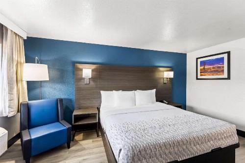 SureStay Hotel by Best Western Phoenix Airport - image 14