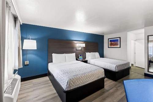 SureStay Hotel by Best Western Phoenix Airport - image 2