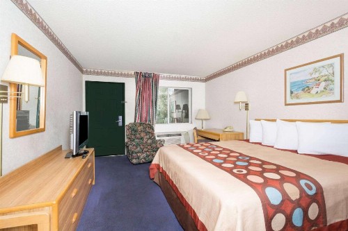 Travelodge by Wyndham Phoenix - image 5