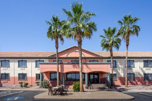 Baymont by Wyndham Phoenix I-10 near 51st Ave - image 23