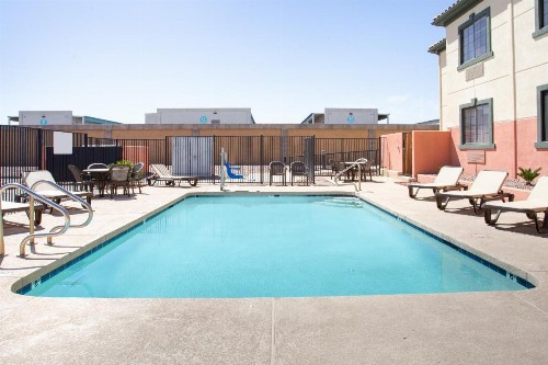 Baymont by Wyndham Phoenix I-10 near 51st Ave - image 46