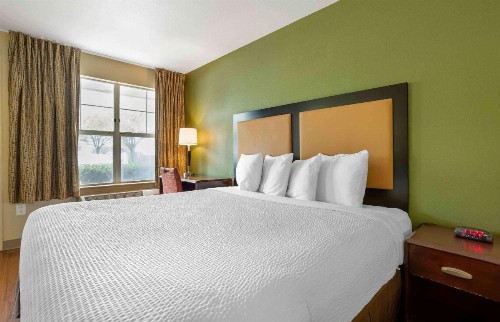 Extended Stay America Suites - Phoenix - Chandler - E Chandler Blvd - image 29