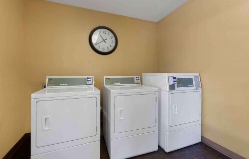 Extended Stay America Suites - Phoenix - Chandler - E Chandler Blvd - image 36