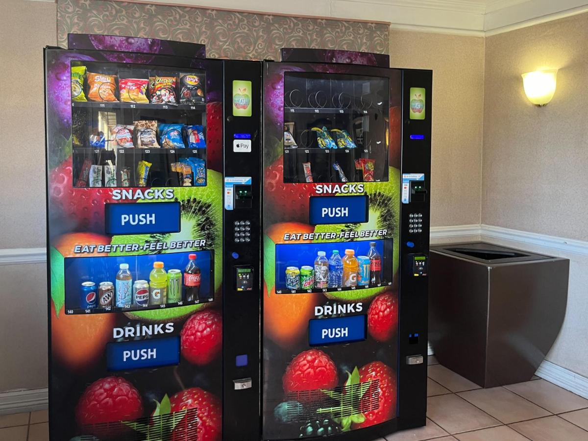 La Quinta Inn by Wyndham Phoenix Thomas Road - image 7