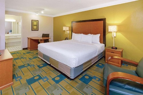 La Quinta Inn by Wyndham Phoenix North - image 17