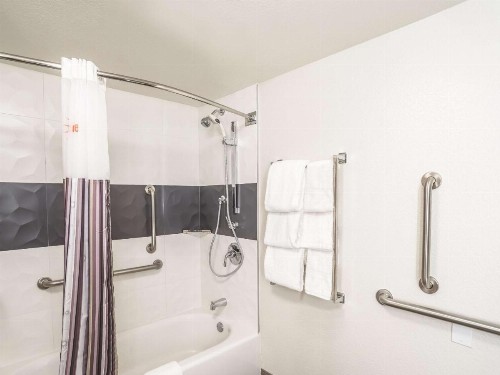 La Quinta by Wyndham Phoenix Chandler - image 36