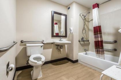 Red Roof Inn Phoenix North - Bell Road - image 15