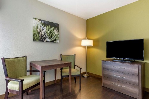 Best Western North Phoenix Hotel - image 18
