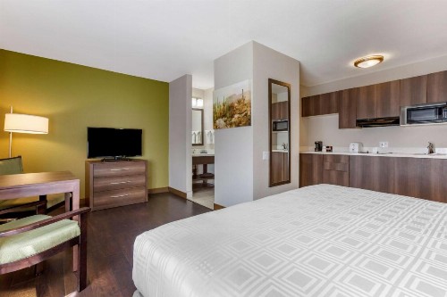 Best Western North Phoenix Hotel - image 19