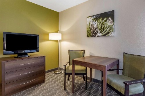 Best Western North Phoenix Hotel - image 2