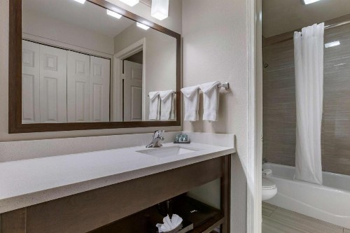Best Western North Phoenix Hotel - image 9