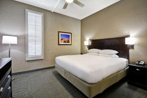 DoubleTree by Hilton Phoenix North - image 28