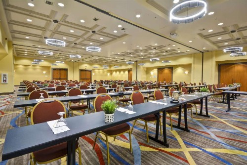 DoubleTree by Hilton Phoenix North - image 35