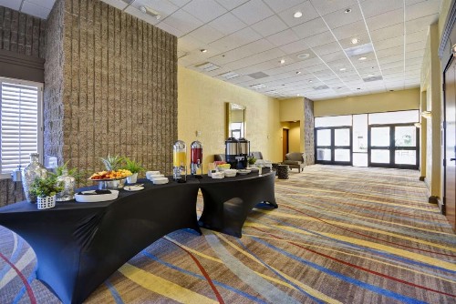 DoubleTree by Hilton Phoenix North - image 7