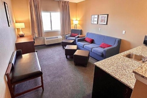Comfort Suites At Metro Center Phoenix - image 2