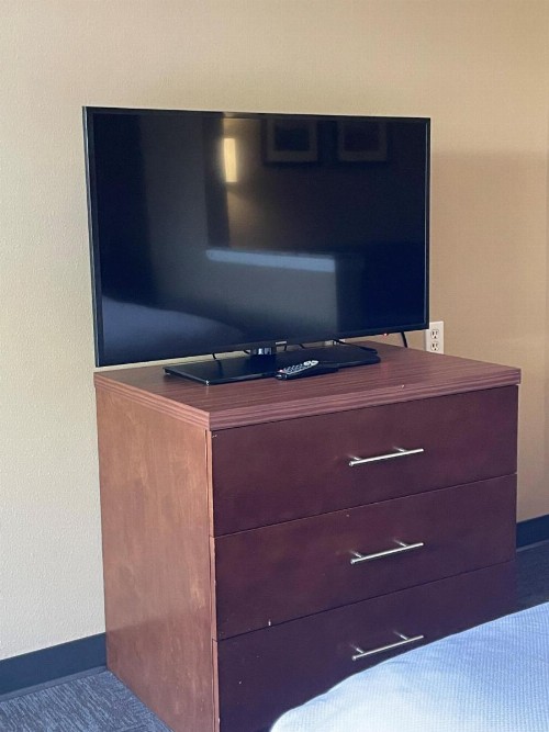Comfort Suites At Metro Center Phoenix - image 9