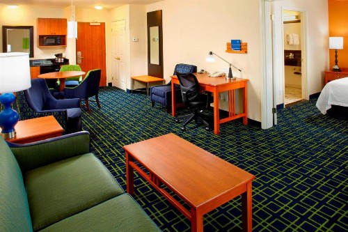 Fairfield Inn & Suites Phoenix Midtown - image 8