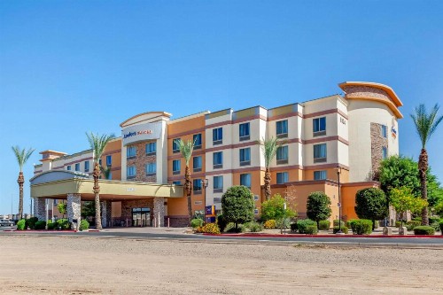 Comfort Suites Glendale - State Farm Stadium Area