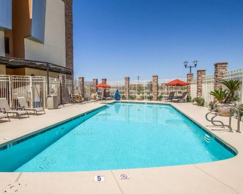 Comfort Suites Glendale - State Farm Stadium Area - image 32
