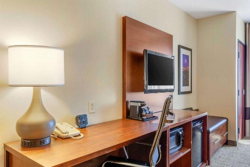 Comfort Suites Glendale - State Farm Stadium Area - image 33