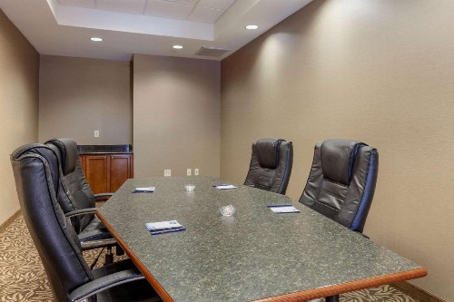 Comfort Suites Glendale - State Farm Stadium Area - image 7