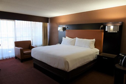 GreenTree Hotel Phoenix West - image 30