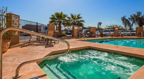 Best Western Tolleson Hotel - image 5