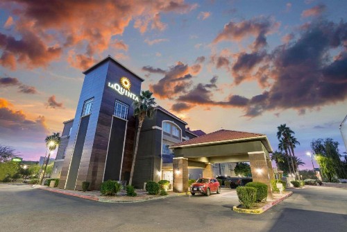 La Quinta by Wyndham Phoenix I-10 West - image 13