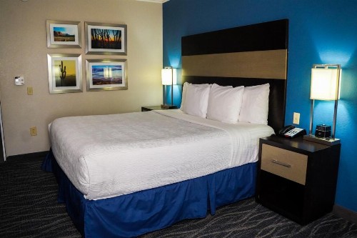 La Quinta by Wyndham Phoenix I-10 West - image 42