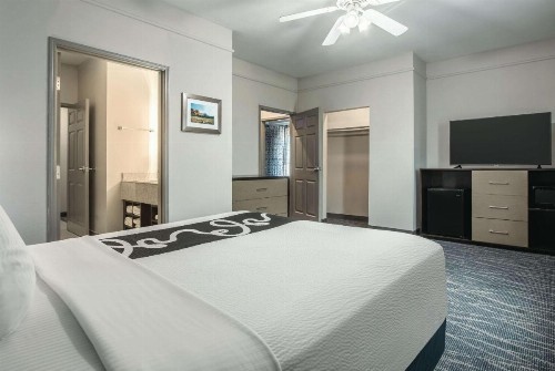 La Quinta by Wyndham Phoenix I-10 West - image 6