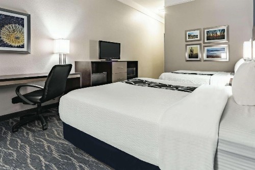 La Quinta by Wyndham Phoenix I-10 West - image 9