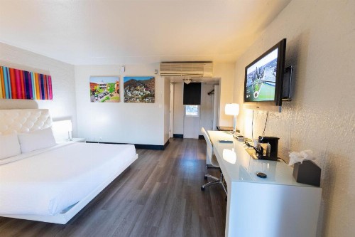 The Clarendon Hotel and Spa - image 2