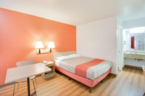 Motel 6-Phoenix AZ - East - image 10